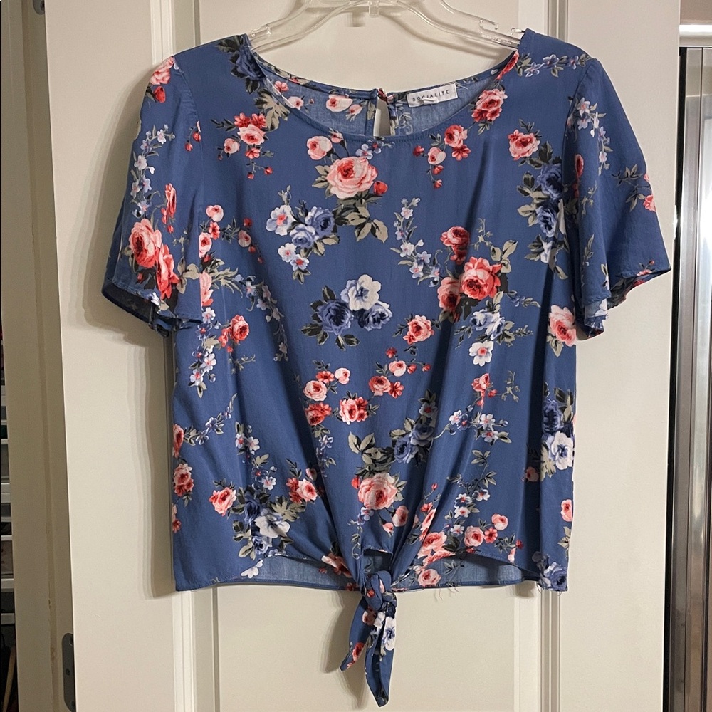 Socialite light Blue Floral Tie-Front crop style shirt
